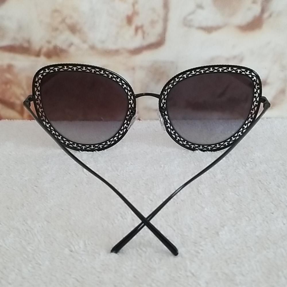 New Dolce & Gabbana Cutout Cat Eye Sunglasses - Picture 4 of 13